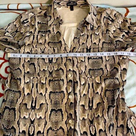 Express Woman’s Snake Print Dress with Belt. Size S - Picture 14 of 16